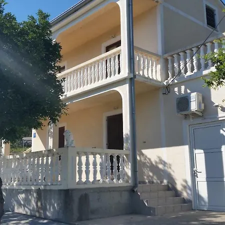 Apartment Jakov
