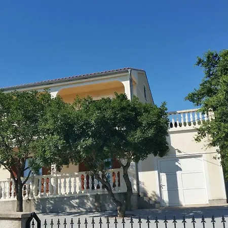 Jakov Apartment *
